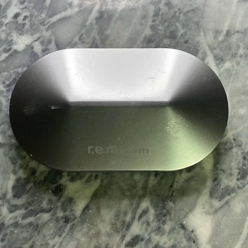 REM‎ r.e.m. Beauty Babydoll Eyeshadow Palette Nude Natural Matte Shimmer